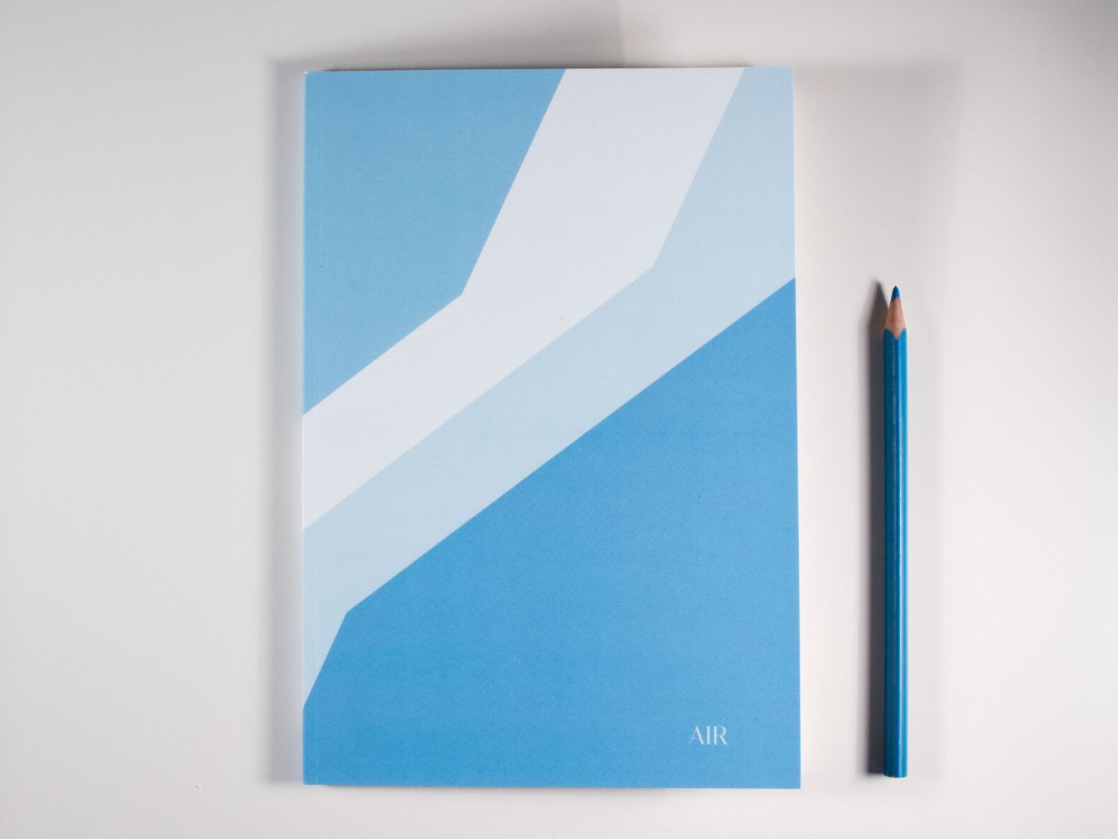 AIR - großes Notizbuch DIN A5 aus Recycling - &  Pflanzenrestepapier - von FINE Colours