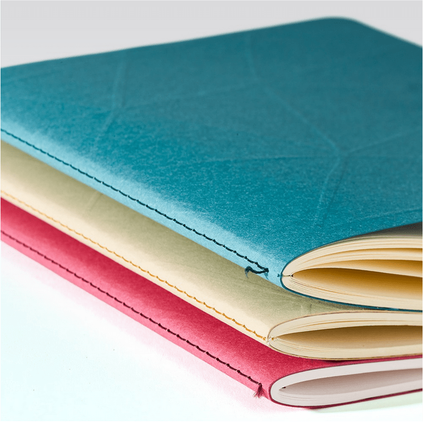 Woodstock Bouquet Rough ist ein Set aus 3 Notizbüchern mit verschiedenen Papiersorten von FABRIANO boutique