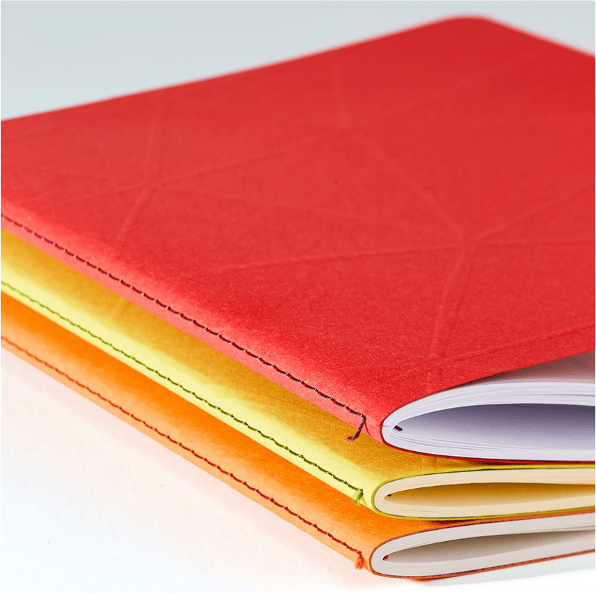 Woodstock Bouquet Smooth ist ein Set aus 3 Notizbüchern mit verschiedenen Papiersorten von FABRIANO boutique